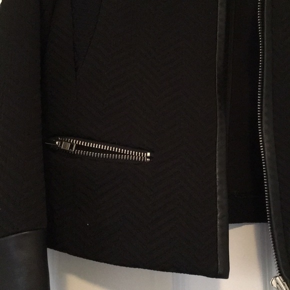 Black Sandro textured jacket / size 38 - Picture 3 of 6
